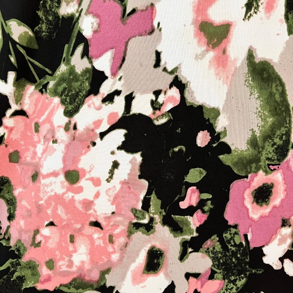 "By Design" Tank with Gold Chain Detail - Picture 5 of 5